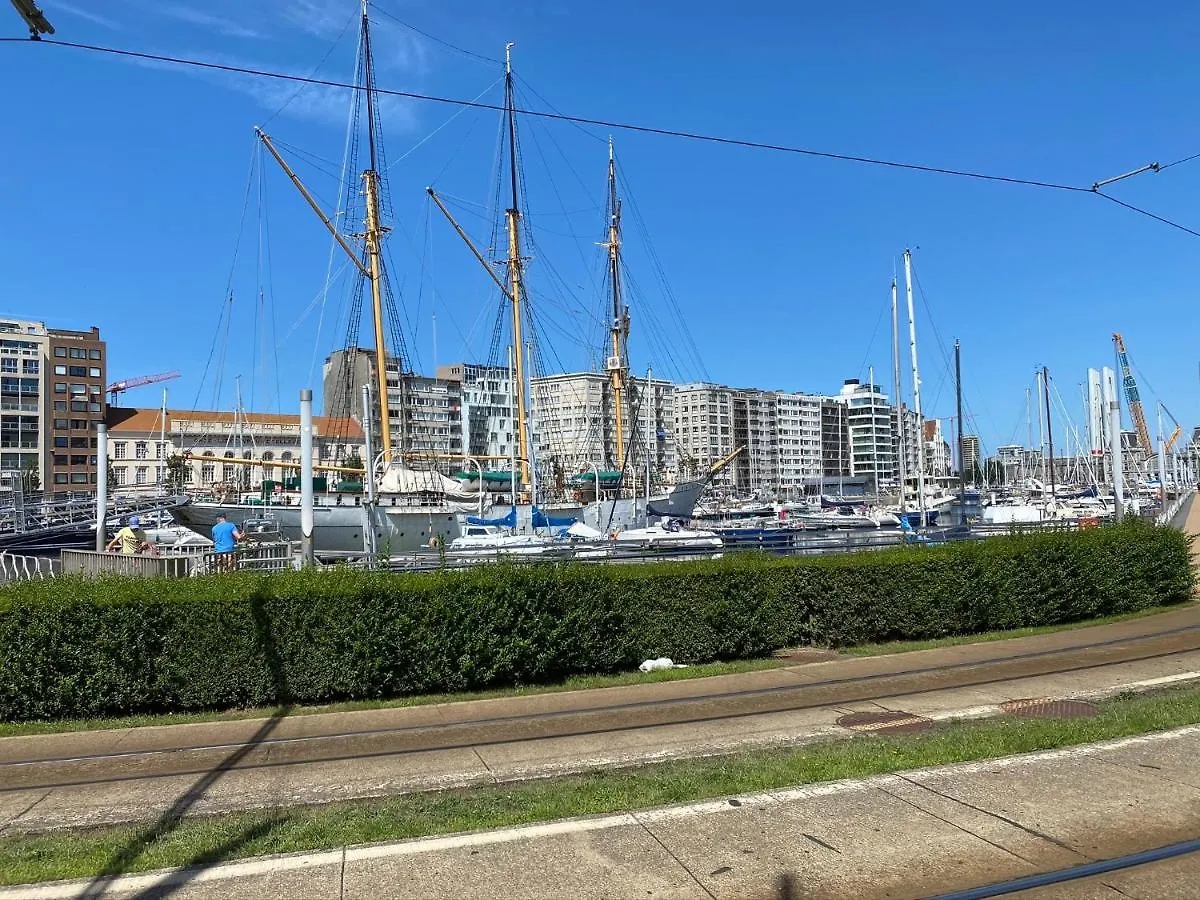 Appartement Panoramic View On Beach, Ships, Sea - Place To Be Oostende België