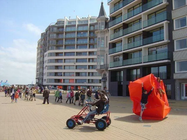 Panoramic View On Beach, Ships, Sea - Place To Be Oostende 0*,  België